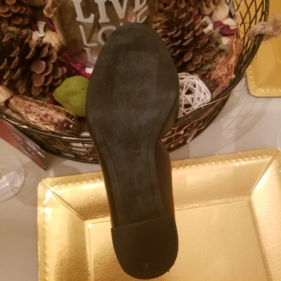 Pumps - Picture 6 of 6